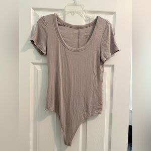 nuuds Slinky Rib Scoop Neck Bodysuit - Light Gray